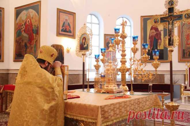 20 октября.Сергиев день.Если на Сергия выпал снег, то зима встала на ноги.Женщины надевают новые платки:кто на Сергия новым платком голову покроет,у того весь год голова болеть не будет.Умывались на Сеогиев день со словами: Белю лицо,выбеливаю.Как люди без молока не живут,так и я чтобы не была без здоровья.Ключ.Замок.Язык.Аминь.