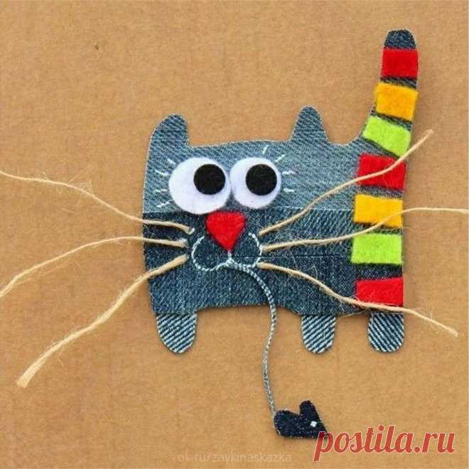 АППЛИКАЦИИ ИЗ ТКАНИ И НИТОЧЕК 
Идеи для творчества. Из кусочков джинсов и других тканей, клея, ниточек и верёвочек можно сделать такие милые открытки.