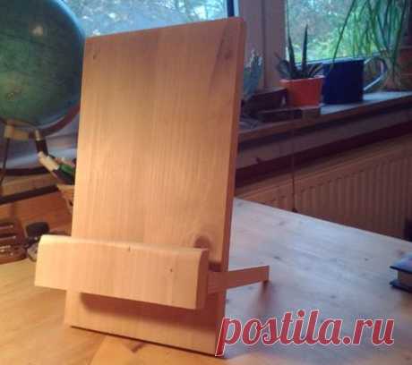 Оригинальная подставка для чтения своими руками