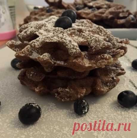 Яблочно-шоколадные вафли : Выпечка сладкая