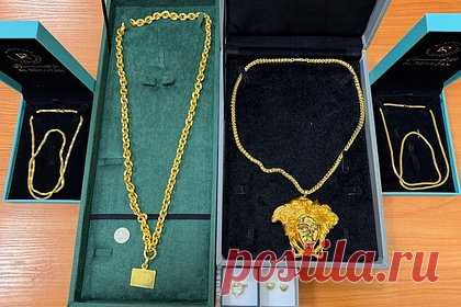 В аэропорту Москвы задержали пассажира из-за кулона люксового бренда в багаже