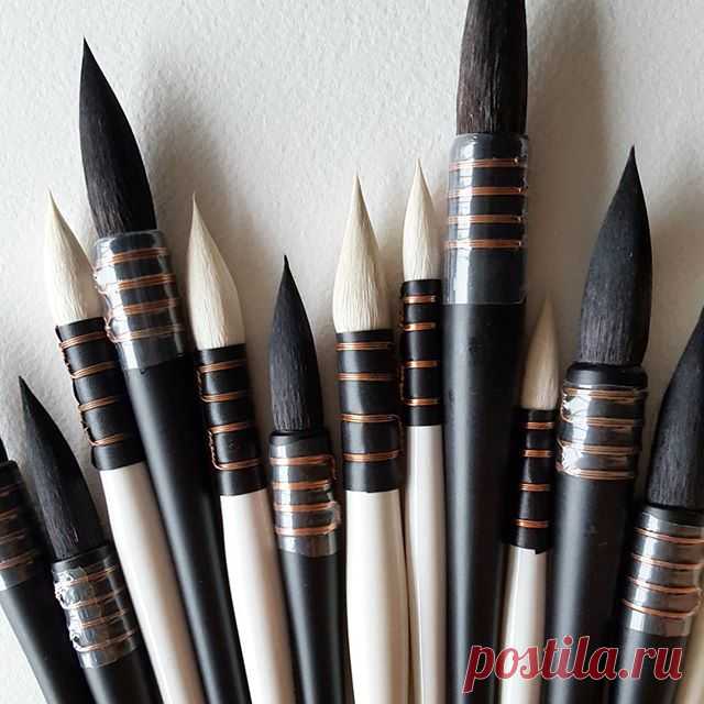 BLACK AND WHITE FRIDAY😂
Смотрите какие😍😍😍
Их давно не было КОНСКИЙ ВОЛОС МИКС и КОЗА МИКС!👍👍👍
Коза мягкая, конский волос упругий, вообще если сомневаетесь, то берите обе, не пожалеете😊 🖌Размеры конский волос микс:
6 - диаметр 9мм, длина 34мм - 650руб.
8 - диаметр 11мм, длина 40мм - 750руб.
10- диаметр 13мм, длина 43мм - 850руб.
12- диаметр 14мм, длина 44мм - 950руб.
🖌Размеры коза микс:
1 - диаметр 5мм, длина 23мм - 400руб.
2 - диаметр 7мм, длина 26мм - 450руб.
3 ...
