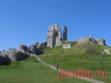 Если вы собираетесь совершить путешествие по Англии, то вам надо начать с её столицы. Прогулка по Лондону - это первое, что вам следует предпринять. Хотя Манчестер, Шеффилд, Бирмингем, Нотингем и остальная провинция страны, безусловно, заслуживают внимания. При первой возможности, обязательно стоит совершить поездку по Англии на автомобиле, которая гарантирует удовольствие от путешествия, а также массу ярких впечатлений.