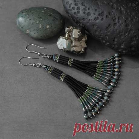 串珠流苏耳环 日本珠子 黑色、橄榄绿、银色 手术钢 - Etsy China