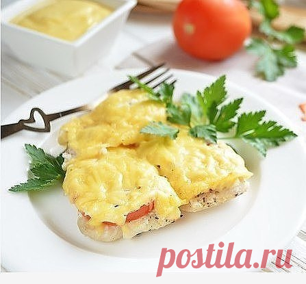 Рыба по-французски на ужин

Ингредиенты:

Рыба — 500-600 Грамм
Сыр — 100 Грамм
Помидор — 1 Штука
Сметана — 2 Ст. ложки (или йогурт)
Соль — По вкусу
Перец черный молотый — По вкусу

Количество порций: 2
Как приготовить 
