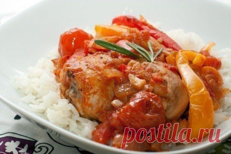 Курица запеченная с овощами.