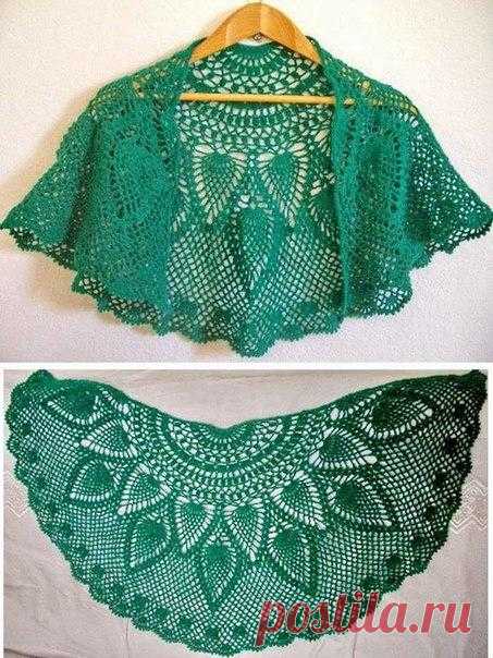 Изумрудное болеро с любимыми ананасами