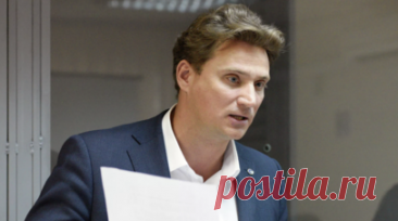 На Украине суд заочно приговорил к 10 годам бывшего адвоката Шария и Медведчука. На Украине суд заочно приговорил к десяти годам тюрьмы Валентина Рыбина, бывшего адвоката украинского блогера Анатолия Шария и главы движения «Другая Украина», экс-лидера запрещённой Киевом партии «Оппозиционная платформа — За жизнь» Виктора Медведчука. Читать далее