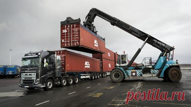 Грузовик Volvo протащил 300-метровый автопоезд массой 750 тонн