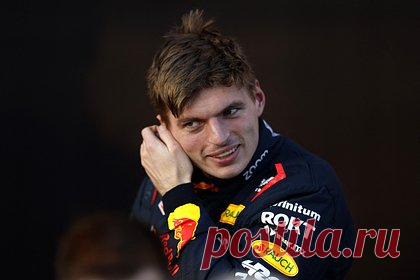 Ферстаппен выиграл Гран-при Австралии. Нидерландский пилот Red Bull Макс Ферстаппен выиграл Гран-при Австралии «Формулы-1». Второе место занял британский гонщик Mercedes Льюис Хэмилтон, третье — испанец Фернандо Алонсо из Aston Martin. Всего до финиша доехало 12 гонщиков из 20. Заезд три раза останавливался красными флагами и дважды — машинами безопасности.