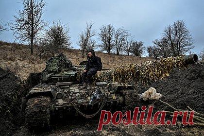 В Госдуме оценили шансы возможного контрнаступления ВСУ. Наступление Вооруженных сил Украины (ВСУ) возможно, но оно станет «последним издыханием» президента республики Владимира Зеленского. Так шансы и успех контратак ВСУ оценил заместитель председателя комитета Госдумы по обороне Юрий Швыткин. Он также напомнил о поступающей Киеву от Запада помощи.