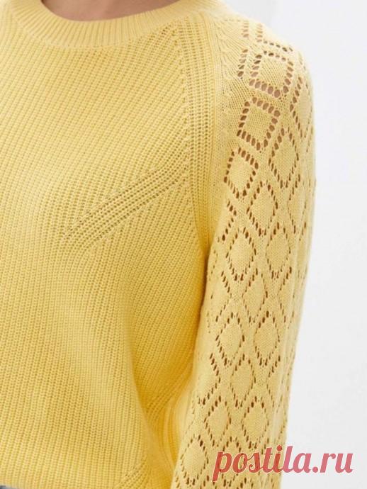Свитер с круглым воротом и ажурным рукавами реглан