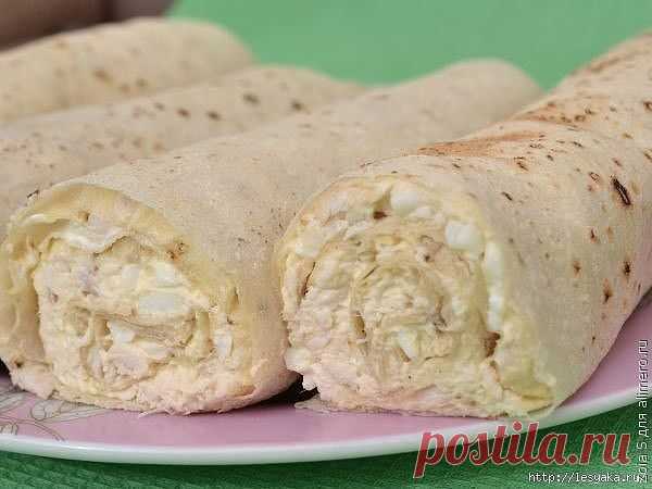 РУЛЕТ - КУРА И ПЛАВ/СЫР !!!  **Армян/лаваш 1шт. *Начинка: кура 250г -волокна, пл/сырок Грибной 2шт -тёрка, яйцо 3шт-кр/тёрка, чеснок 2зуб, соев/соус 2сл с майонезом.