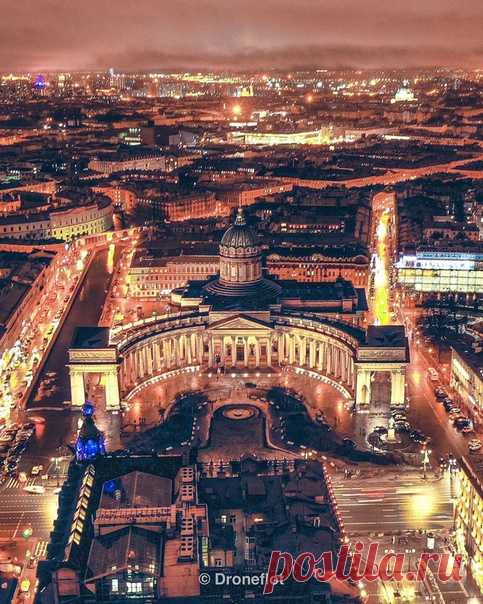 Казанский собор

Фото: droneflot
