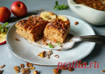 ЯБЛОЧНЫЙ ПИРОГ С ГРАНОЛОЙ
ИГРЕДИЕНТЫ:
Тесто
пшеничная мука 140 г
яйца куриные 1 шт.
сахар 120 г
сметана 20% 100 г
разрыхлитель 6 г
соль 1 щепотка
сахар ванильный по вкусу
Начинка
яблоки 6 шт.
сливочное масло 50 г
корица молотая 1 ст. л.
гранола с орехами 40 г