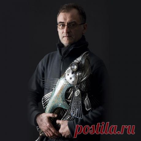 Edouard Martinet’s childhood genius for transforming incongruous scrap metal into intriguingly lifelike creatures has morphed into a highly sought-after body of work, says Simon de Burton