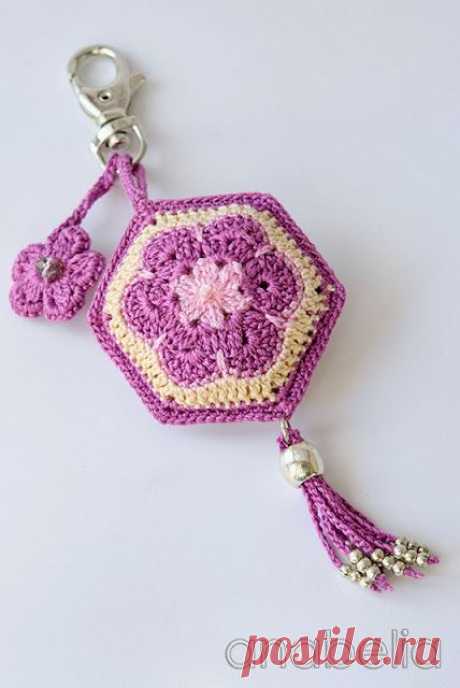 Anabelia craft design: Highlight your look with pretty crochet accesories