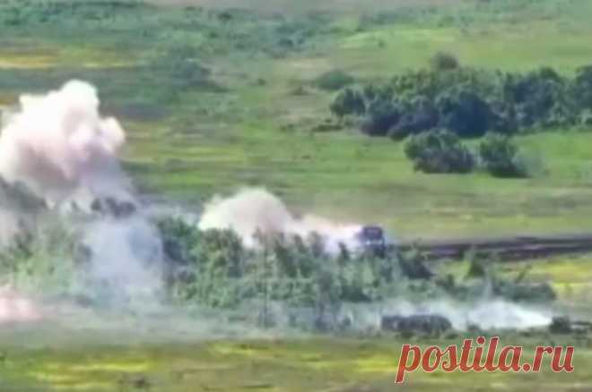 ВС РФ уничтожили два склада боеприпасов ВСУ. Также военные ликвидировали опорный пункт ВСУ в Орехово-Васильевке.