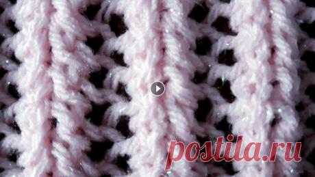 "Ажурные дорожки ". Объёмный узор спицами для джемпера, топа, маечки .
