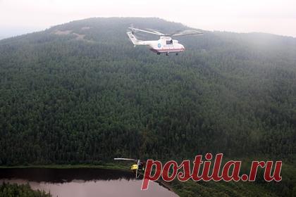 Два российских судна сорвало с якоря и унесло в открытое море. Две баржи сорвало с якоря в Татарском проливе между Сахалином и материком и унесло в открытое море. По предварительным данным, на борту двух кораблей находятся 64 члена экипажа. Приведены в готовность вертолеты Ми-8 МЧС России в Хабаровске и авиацентры по поиску и спасению людей Росавиации.