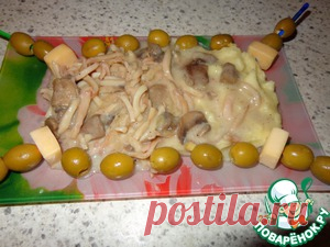 Кальмары в сливочном соусе с грибами - кулинарный рецепт