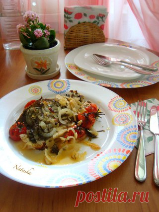 Камбала,запечённая с помидорками, луком,укропом и прованскими травами 

ИНГРЕДИЕНТЫ 

камбала-1 шт средняя 
Показать полностью…