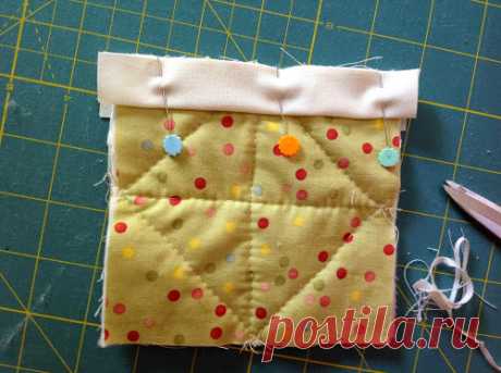 Quilt-as-you-go (QAYG) Jane A. Stickle quilt | Sewn Up
соединение простеганных  блоков