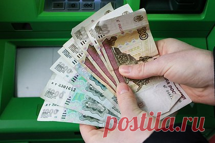 Мишустин объявил о повышении минимальных зарплат в России
