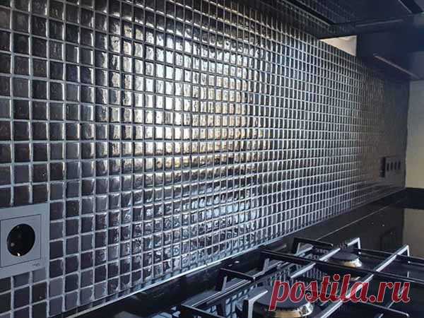 Популярная компания «ZETOGLASS» может предложить собственным клиентам высококачественную стеклянную мозаику, где каждый клиент сможет выбрать эксклюзивный декоративный материал для отделки дома. Ознакомиться со всеми коллекциями, которые предоставляет фабрика, можно на сайте либо при обращении к квалифицированному сотруднику, который детально расскажет про каждое предложение.