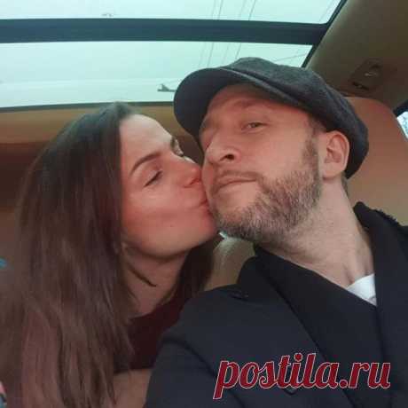 Жена Оскара Кучеры после четвертых родов стала выглядеть еще лучше