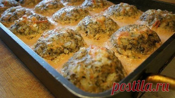 ТЕФТЕЛИ С ГРИБАМИ, ЗАПЕЧЕННЫЕ В ДУХОВКЕ В ТОМАТНО-СМЕТАННОМ СОУСЕ.