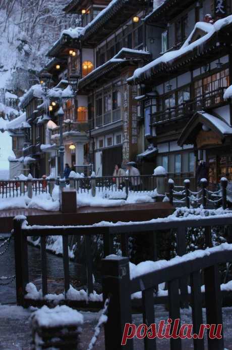 Snow in Ginzan Onsen, Obanazawa, Yamagata, Japan
Flickr | Pinterest • Всемирный каталог идей