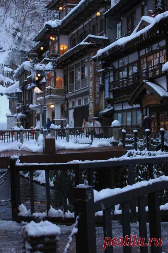 Snow in Ginzan Onsen, Obanazawa, Yamagata, Japan
Flickr  |  Pinterest • Всемирный каталог идей