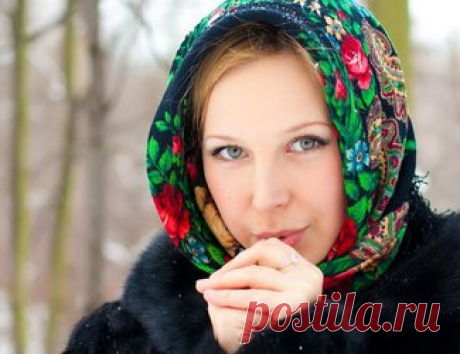 10 главных модных ошибок русских женщин Национальные черты откладывают существенный отпечаток на стиль женщины – дам из разных стран часто можно опознать по тому, как они выглядят и что предпочитают. А ещё по тому, какие ошибки в стиле они совершают. Сегодня мы поговорим о том, какие ошибки больше всего характерны для русских женщин. Конечно, мы не утверждаем, что они свойственны для всех русских женщин без исключения – но именно эти черты часто можно наблюдать у наших соо...