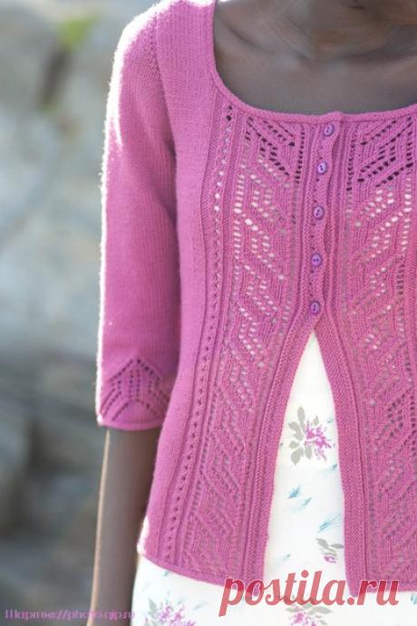 Розовый ажурный жакет