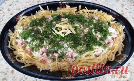 Салат с вареной колбасой, яйцами, сыром и овощами В сезон созревания вкусных и полезных овощей, мы готовим разнообразные салаты. Предлагаю приготовить вкусный салат с вареной колбасой, яйцами, сыром и овощами, который можно готовить как каждый день, …