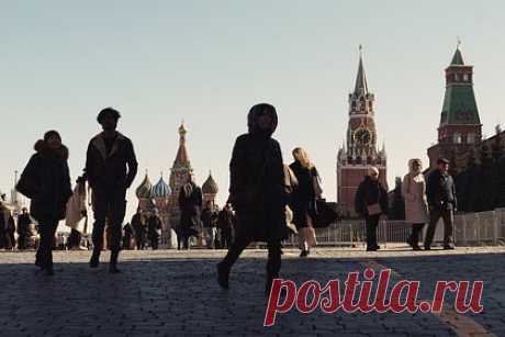 Названы возможные темпы роста ВВП в России. Темпы роста ВВП по итогам 2023 года могут составить в районе 2,5 процента. Это может произойти благодаря рекордно низкой безработице, а также росту реальных зарплат населения. Об этом «Ленте.ру» рассказал инвестиционный стратег брокера ВТБ Мои Инвестиции Алексей Корнилов.