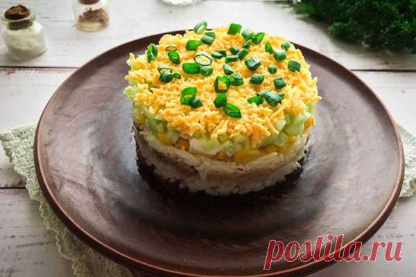 Салат "Диана"

Вкусный и красивый салат Диана можно подать к любому праздничному или воскресному столу