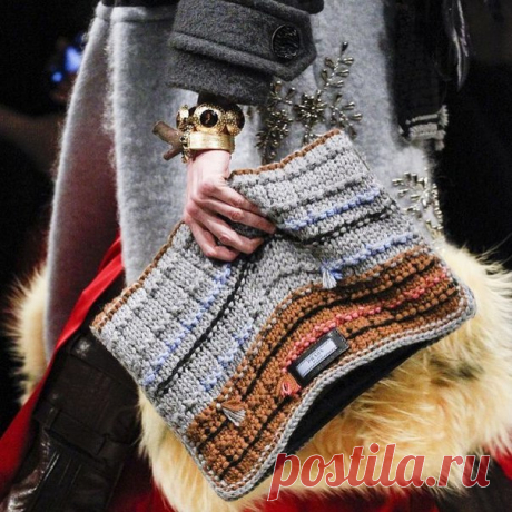 Давно не листали альбом Knitted bag. #вязание #сумки #вязанаясумка #bag#knit #knitwear #knittedbag #knittedbagотvera