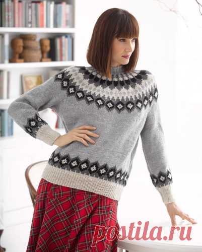 Женский свитер с круглой жаккардовой кокеткой ASPEN SWEATER | vjazem.ru Этот свитер с круглой жаккардовой кокеткой спицами вяжется из полушерстяной пряжи снизу вверх. Тело и рукава вяжутся отдельно до пройм, затем соединяются и вяжется круговая кокетка. Кокетка выполняется  цветовым узором с использованием двух цветов в каждом ряду, протягивая цвет, который не используется, с изнаночной стороны работы. Это перевод на русский язык бесплатного описания  свитера  … читать далее →