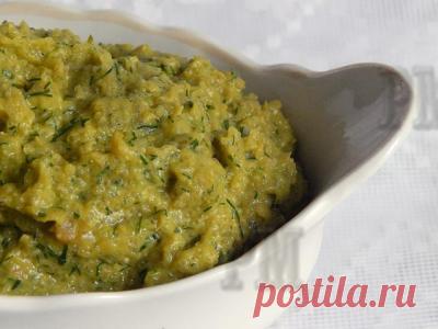 Зеленый паштет - Очень весенний рецепт по цвету, хотя готовить его можно круглый год. Необычное сочетание продуктов приятно Вас удивит. Этот паштет можно есть даже в Великий пост, правда только в избранные дни.