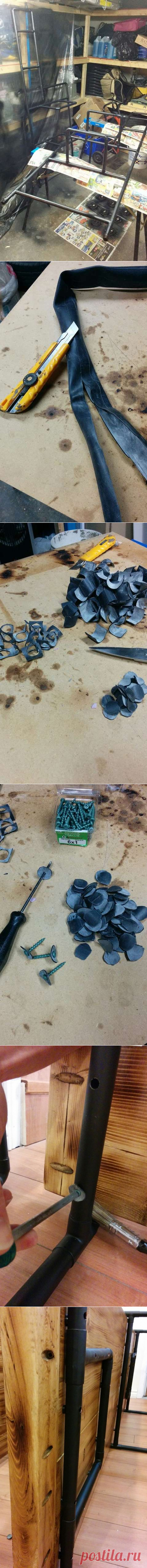 Книжные полки из труб.