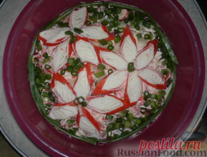 Рецепт: Салат с помидорами и крабовыми палочками на RussianFood.com