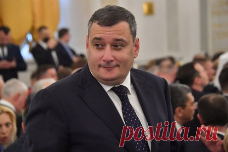 Хинштейн отреагировал на призыв мэра Пензы не создавать некрополи на стенах школ. Депутат Госдумы Александр Хинштейн раскритиковал призыв мэра Пензы Александра Басенко повременить с установкой памятных досок в честь бойцов СВО на школах. Хинштейн назвал позицию пензенского мэра недопустимой и некорректной, а также выразил надежду, что главу города поправит губернатор.