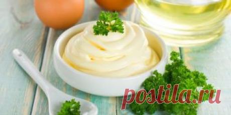 Чем заменить майонез: 14 оригинальных вариантов Сметана с хреном, йогурт с карри, тартар и прочие альтернативы для оливье, селёдки под шубой, мяса по-французски и других блюд.