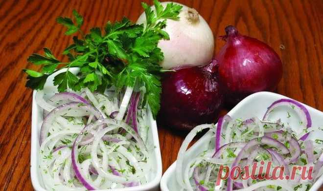 Маринованный лук для салатов, шашлыка, бутербродов