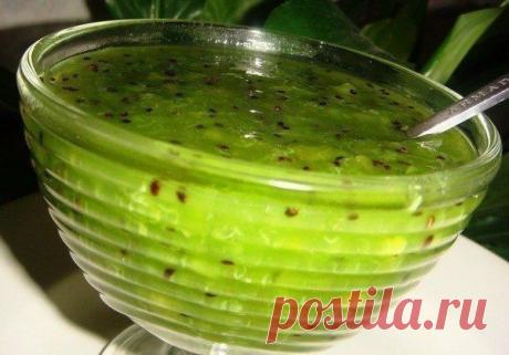 Варенье из киви очень вкусное и необычайно красивое!