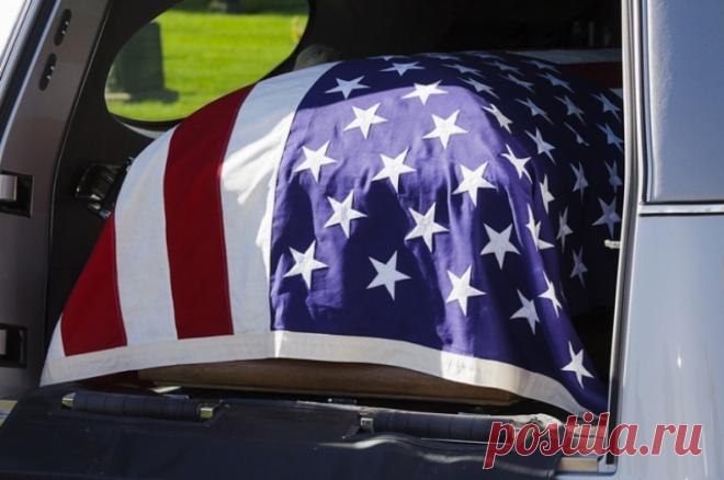 Лежит в Киеве. Тело американского наемника Кинера не стали вывозить в США. Ликвидированный наемник из США Нейтан Кинер был опытным военным, однако в последнем бою он стал единственным погибшим в своем подразделении.