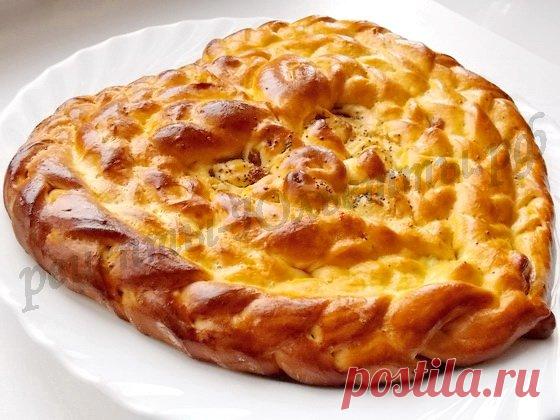 Плетёный пирог «Сердечко» из дрожжевого теста