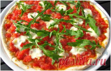 Пицца Буффало с рукколой (Pizza di Buffalo with Ruccola), рецепт пиццы с фото, как приготовить пиццу - Пивной ресторан Бургомистр в центре Москвы